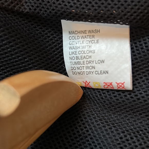 Kaelin Black Sport Jacket / Windbreaker Front-Zip EUC Size: M - Picture 5 of 6